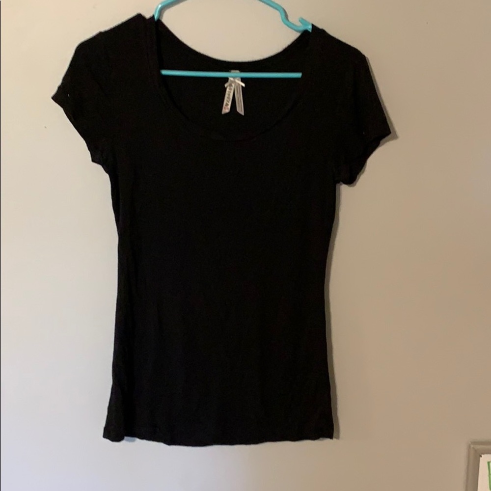 Black tee